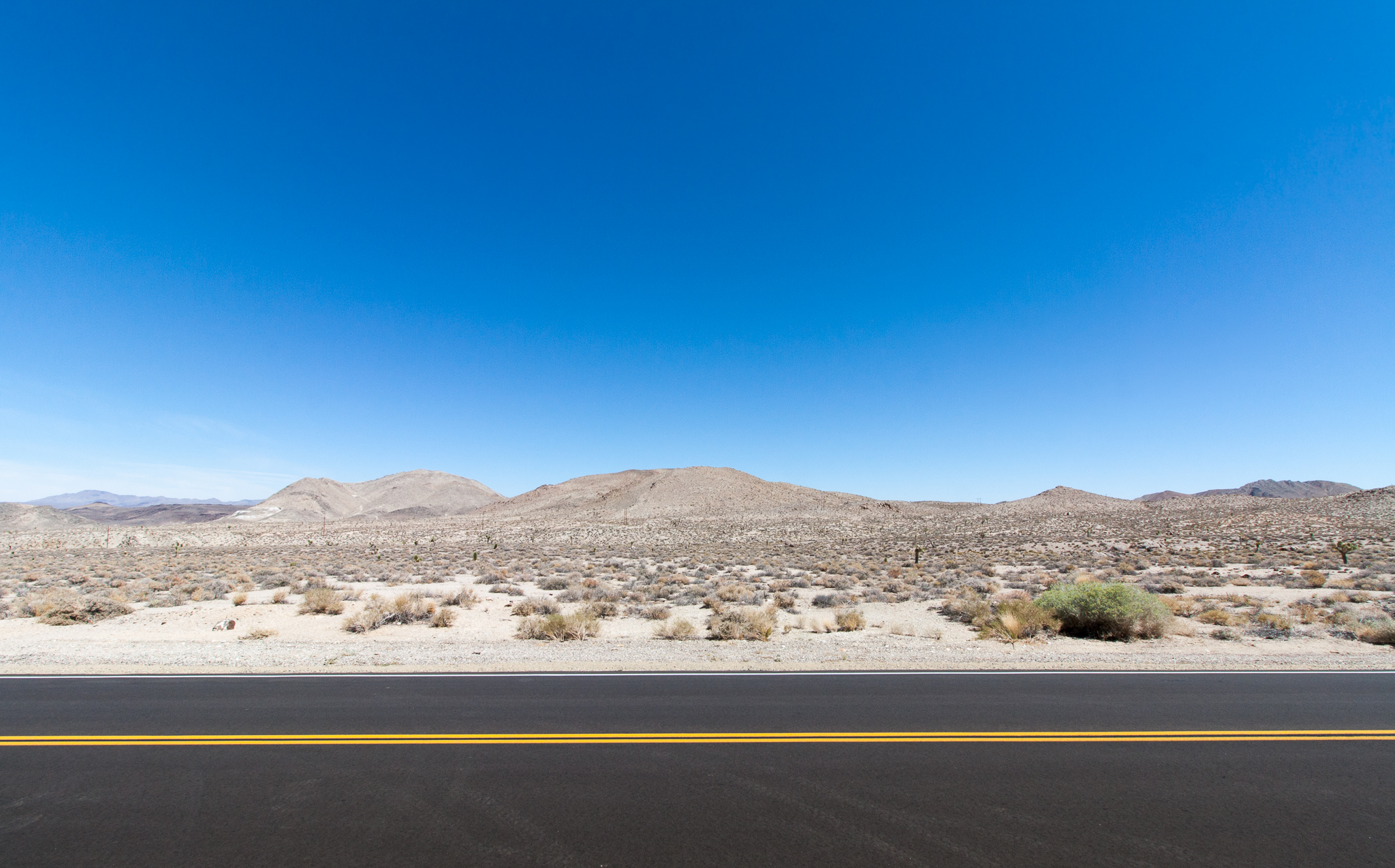 2016-05-11-USA-Desert-Highway